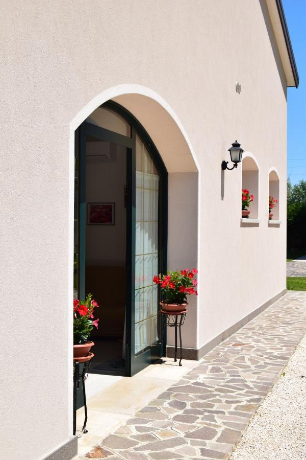 Casa Vacanza E Per Lavoro Tessyhouse Спинея Экстерьер фото